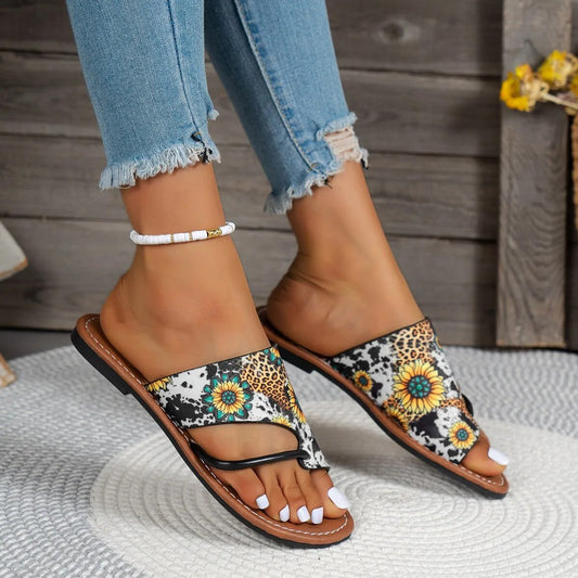 Lilliana® | Fashionable flat orthopaedic sandals with floral pattern